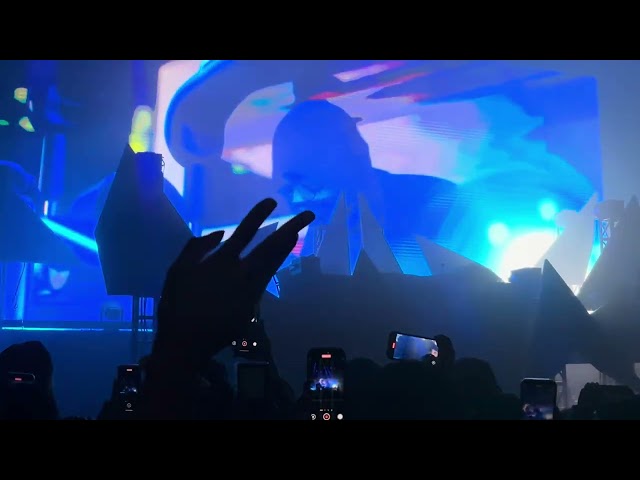 Alan Walker: Walkerworld Tour intro and mashup in Houston, Texas on 1/23/2025