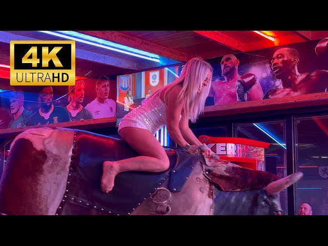 😍 Bold Girl on a Bull | Mechanical Bull Riding | Crazy Bull Riding in Benidorm