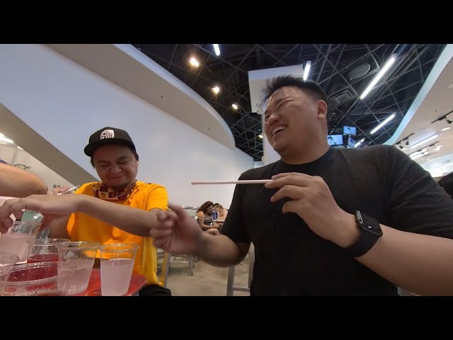 Coca-Cola Store - Tastes of the World: Taste Testing [1/3]