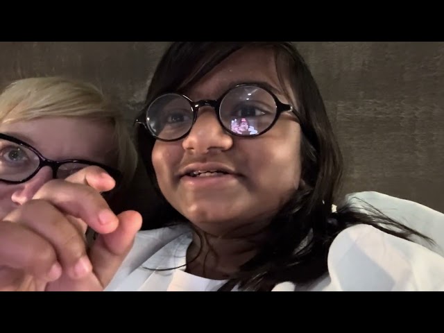 Zoey & Jen VLOG