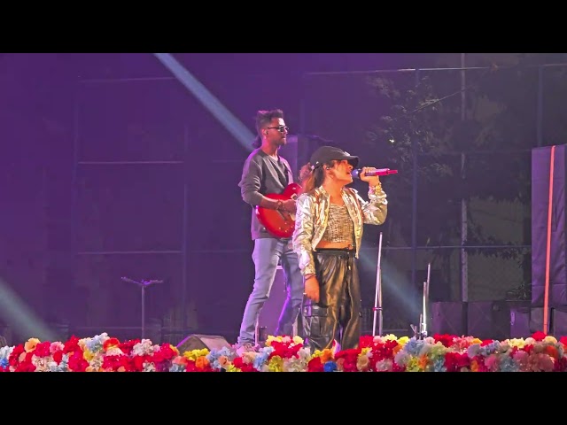 Bollywood Party Mix Live 4K Concert by Senjuti Das Kolkata