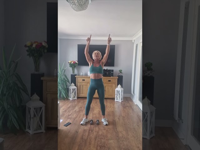 Low impact full body workout with light weights,perfect for beginners 💪 Knee friendly 🥰