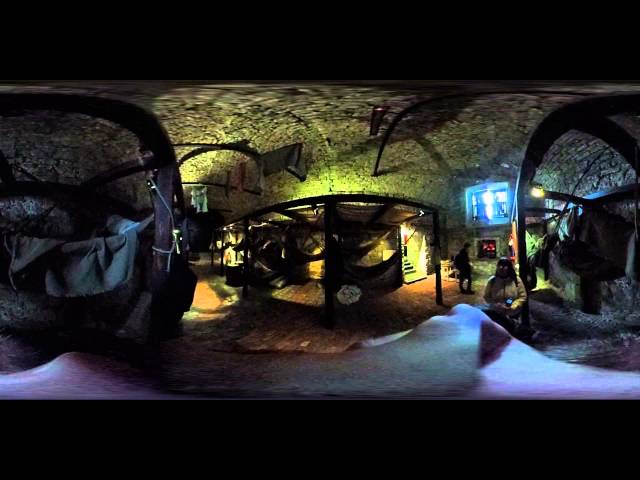 360 Travel Vlog: Edinburgh Castle Dungeon!