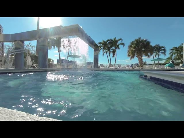 Miami pool - VR 180