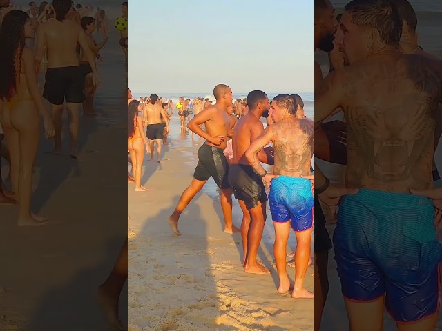 🇧🇷 Brazilian Beach Walk, Rio de Janeiro, Brazil #shorts  #beach #travel #walking