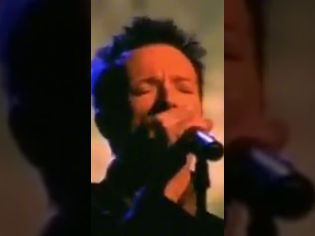 STP performing an acoustic rendition of Sour Girl.