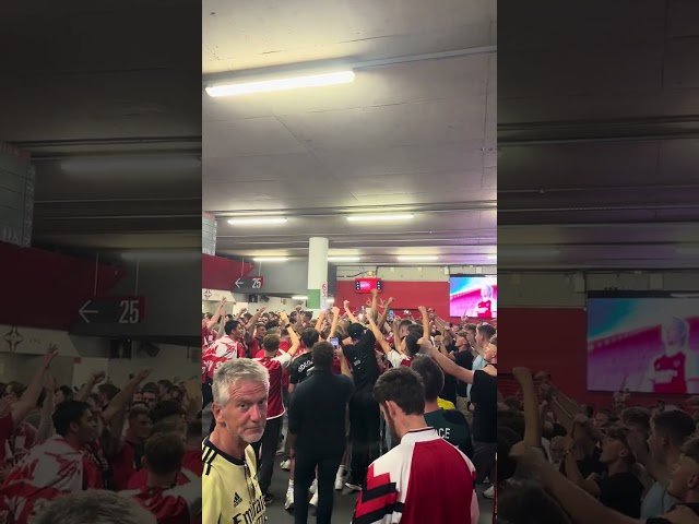 ARSENAL FANS SING RED ARMY PRE-GAME! SEE THE FULL VLOG @RedDivide #mufc #arsenal #emirates