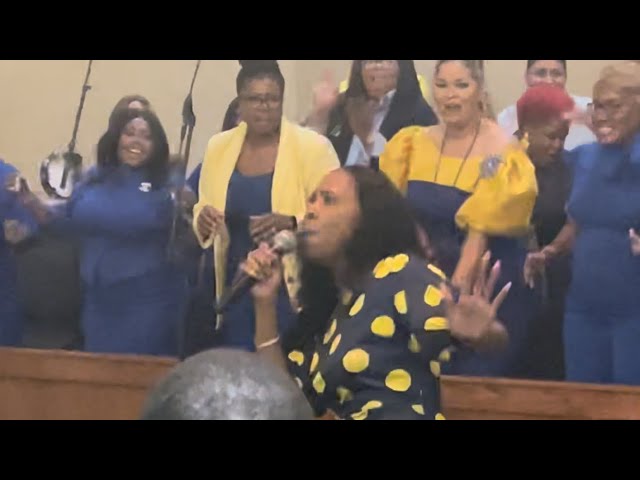 **You Gotta See This** Some Good Ol’ Country Church Feat: Brian Dunlap & 1Purpose w/ Natasha Bates