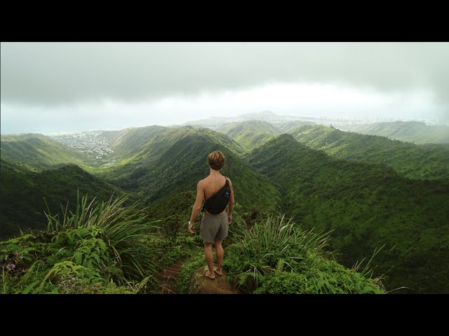 Hiking the Wiliwilinui Ridge Trail! | Oahu, Hawaii