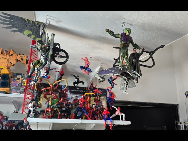 Todos los Spider-Man (Marvel Legends, Toy Biz, Hasbro, etc.) en mi coleccion diorama de Spider-Man