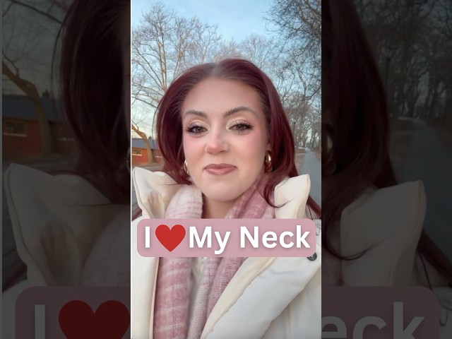 Double Chin Removal - Kelly Loves Her New Neck #doublechin