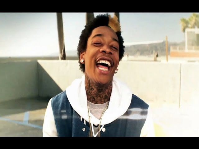 Wiz Khalifa - Roll Up [Official Music Video]