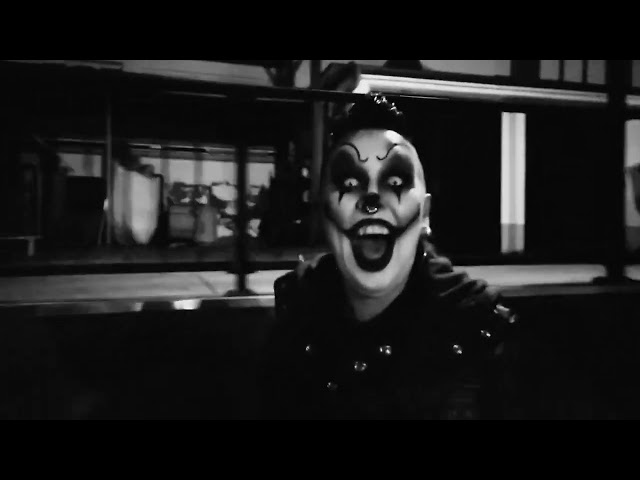 Lachen in der Nacht – Das Clown Girl im Schatten der Dunkelheit - Halloween 🎃