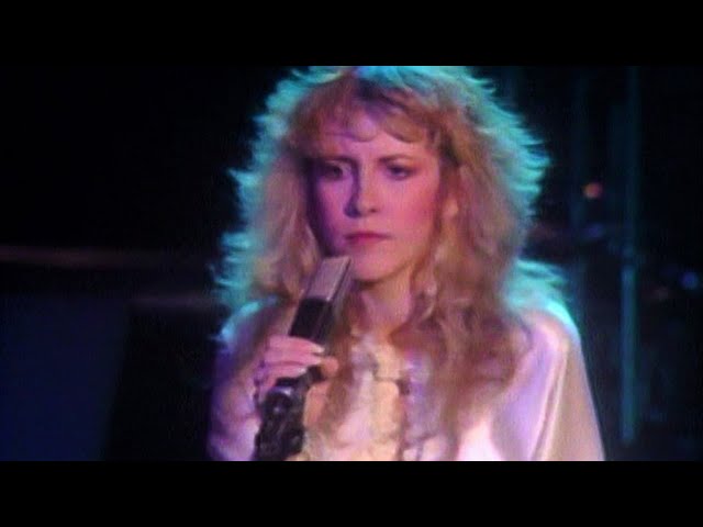 Stevie Nicks - Edge of Seventeen (Official Music Video)