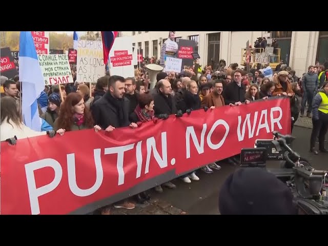 "Putin is a murderer", "Russia without Putin" - Putin's critics hold rally in Berlin