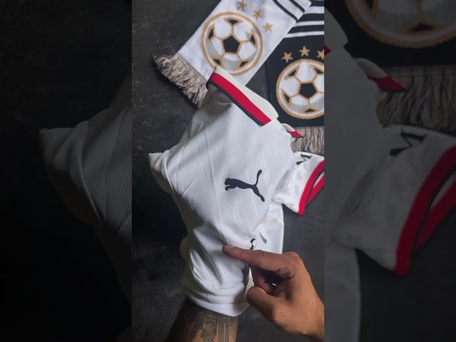 ASMR unboxing: AC Milan 24/25 Away ft. Pulisic