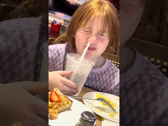 Adley, Niko, and Navey drink water WiTH THEiR NOSES?? Breakfast fun in NEW YORK CiTY!!