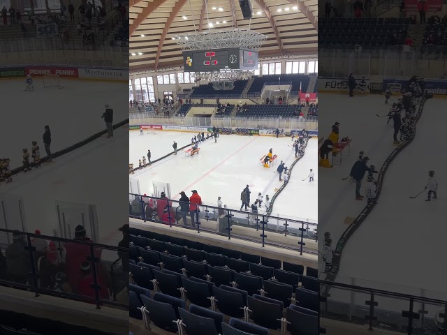 Super Stimmung beim 1. Tag des U7 Kobi-Cup #eishockey #u7turnier #spaßamspiel