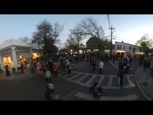 Halloween in Woodstock in 360 degrees