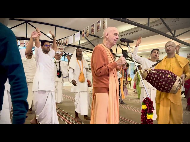 HH Trivikrama Swami Maharaj singing “Sri Krishna Chaitanya Prabhu”