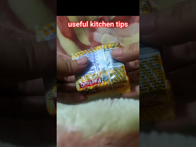 Easy way to open Parle G biscuit kitchen life hack | #hort #shorts #virallifehack #shortsfeed