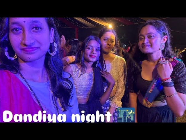 Dandiya night in collage🌃 and full of masti with friends and teachers ♥️🤗