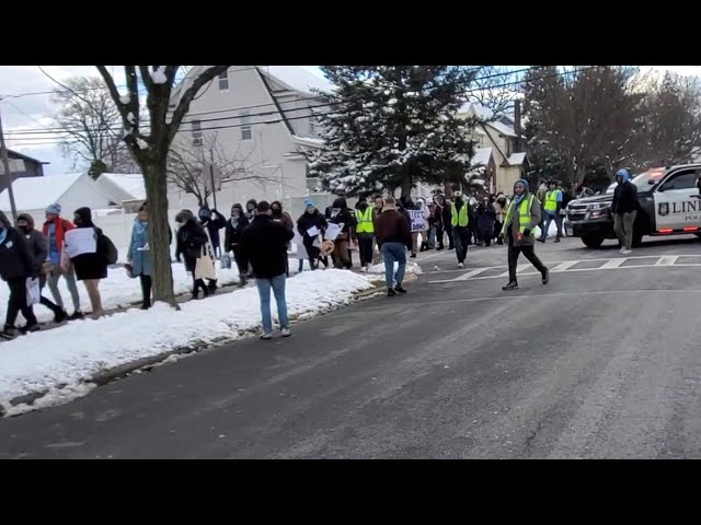 Linden Nj / Ímmigrants Protesting !