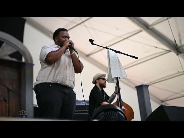 Jontavious Willis at the New Orleans Jazz Festival