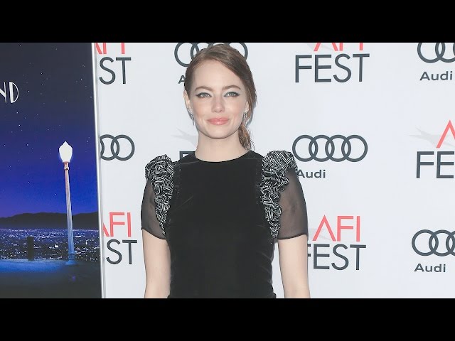 360 RED CARPET VIDEO: Emma Stone at La La Land Premiere | Splash News TV