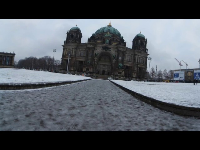 Berlin im Schnee Alex Dom Marx