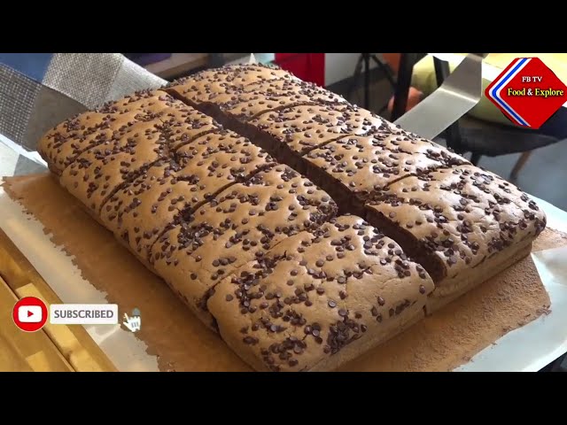 Korean Street Food - Chocolate Giant Castella | Food and Explore