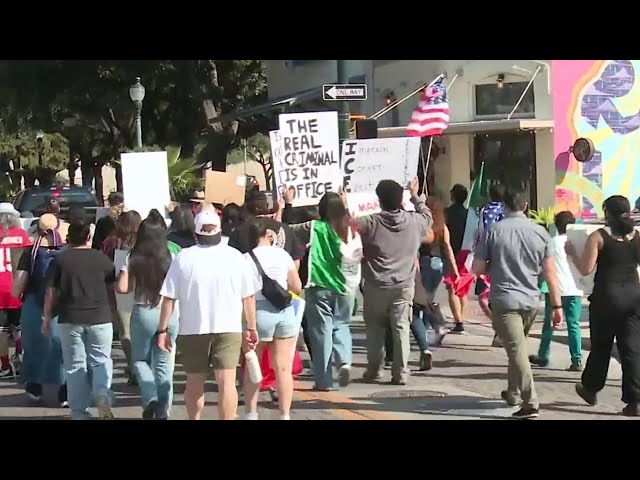 ‘Know Your Rights’ rally unites community in protest of immigration polices, deportations