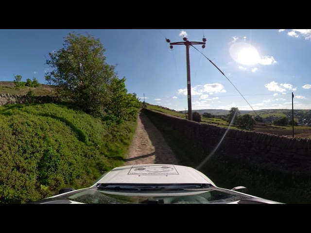 360° VR Green Lanes in a Dacia Duster - Ward/Dunsley Bank Road, Holmfirth, West Yorkshire