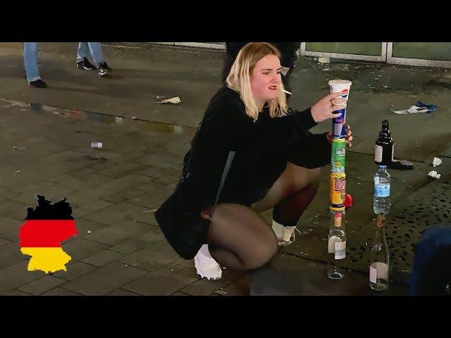 Germany nightlife a beautiful girl shows talent amazing scene/walking tour 4K