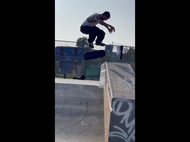 TJ Rogers Flip Nose Fakie