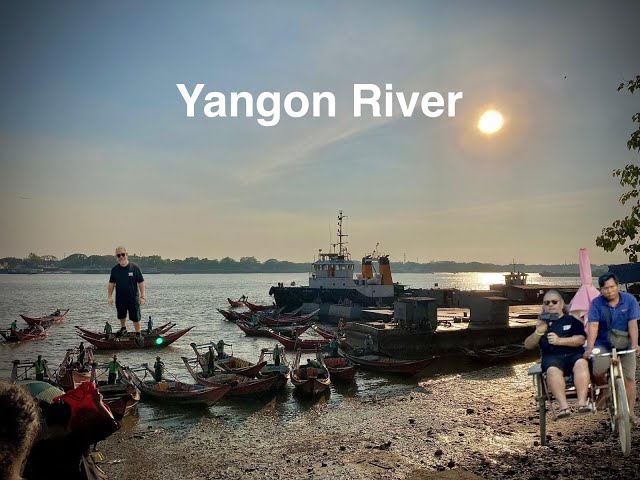 Crossing the River with locals 🇲🇲