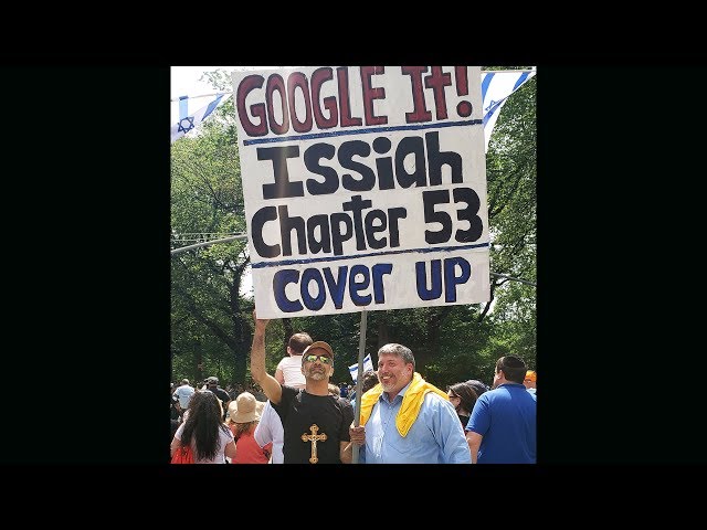 Watch as Sparks Fly When Rabbi Tovia Singer Confronts a Christian Missionary at a NYC Parade