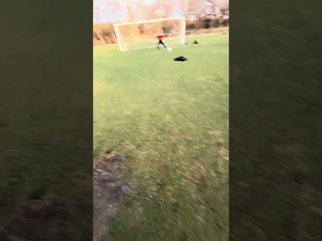 Unstoppable Shot or Epic Save? 🧤⚽🔥#Football #SoccerHighlights #GoalkeeperSaves #Shorts