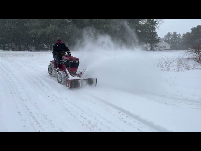 WheelHorse 520 with a snowblower￼