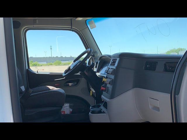 ‘21 Interior Tour Peterbilt 579