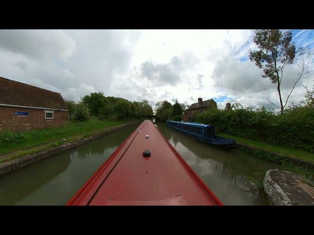 Canal Boating - 2023 - Warwickshire Ring - Paul "Pointing" (Lock)