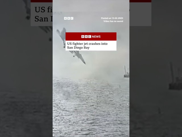 US fighter jet crashes into San Diego Bay. #US #USNavy #BBCNews