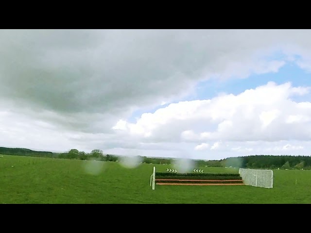 Circuit of the Upcott Cross Point-To-Point Racecourse in 360 video