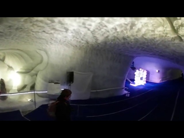 Glacier Palace en el Klein Matterhorn en 360