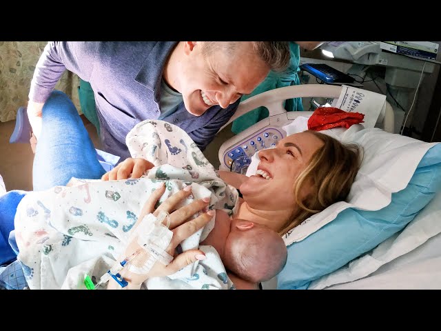 BEAUTIFUL LIVE BIRTH VLOG! (Our Baby Girl)