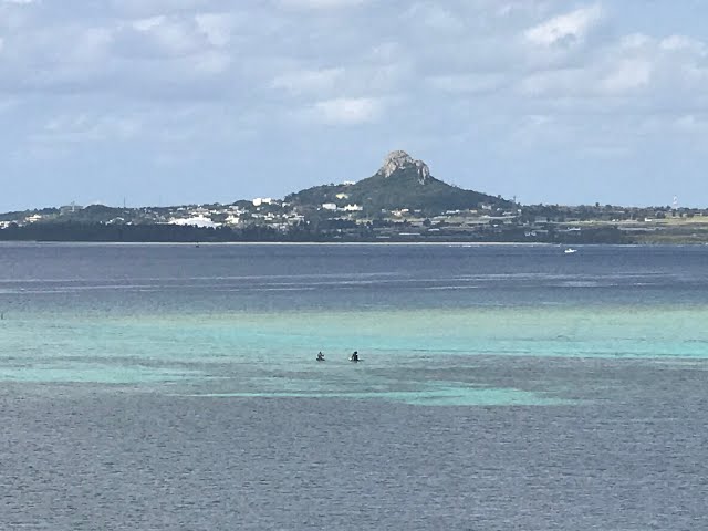 備瀬からの伊江島タッチューと海と空