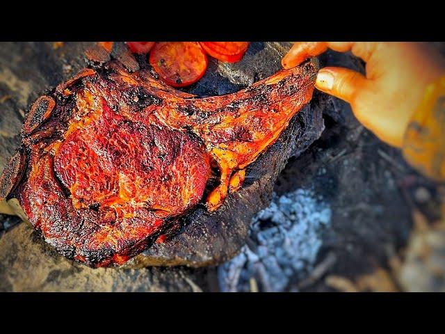 Cooking juicy steak and delicious potatoes in nature😋🌱