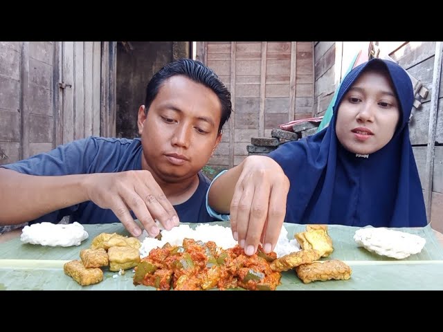 MUKBANG NASI HANGAT + TERONG BUMBU RICA-RICA +TAHU TEMPE + KRUPUK BANDUNG ! LEZATNYA NAGIH #mukbang