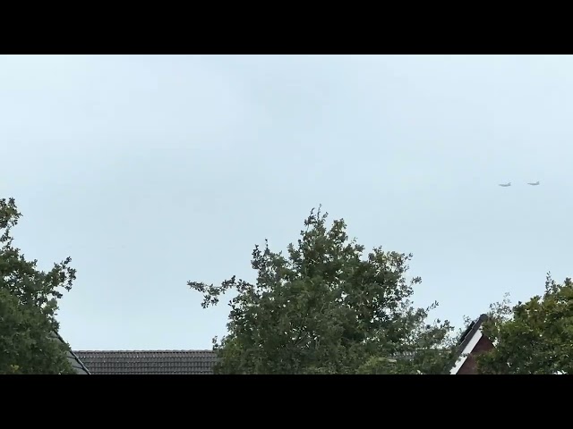 F-16 afscheidsvlucht in formatie over Leek