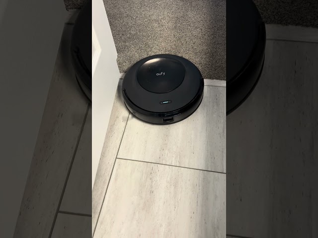 Eufy C20 Robot Vacuum Review: Seamless Carpet to Hard Floor Transition with Mop Feature